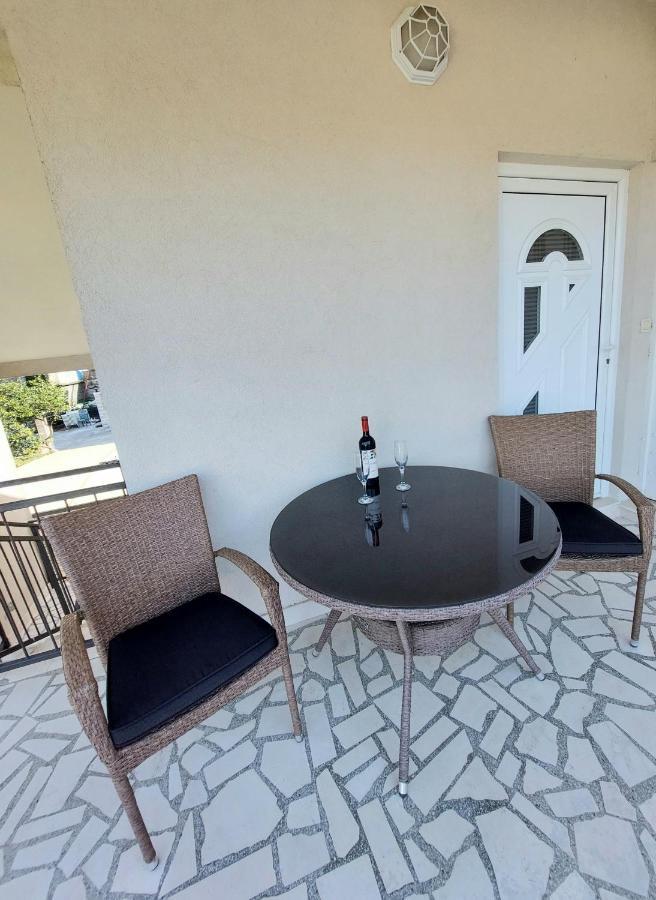 Апартаменты Apartman - Dobrota Sun Котор Экстерьер фото